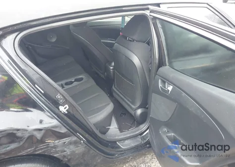 2016 Hyundai Veloster z USA, uszkodzony, nr VIN KMHTC6AD4GU298320